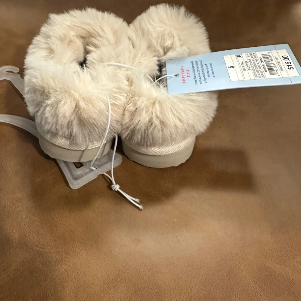 Cat & Jack Toddler Gold Piper Scuff Slippers
